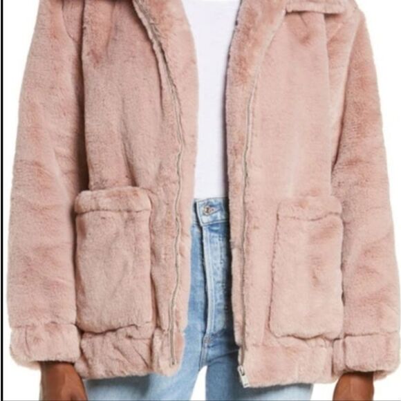 UGG KIANNA FAUX FUR JACKET IN FAWN - Picture 4 of 8